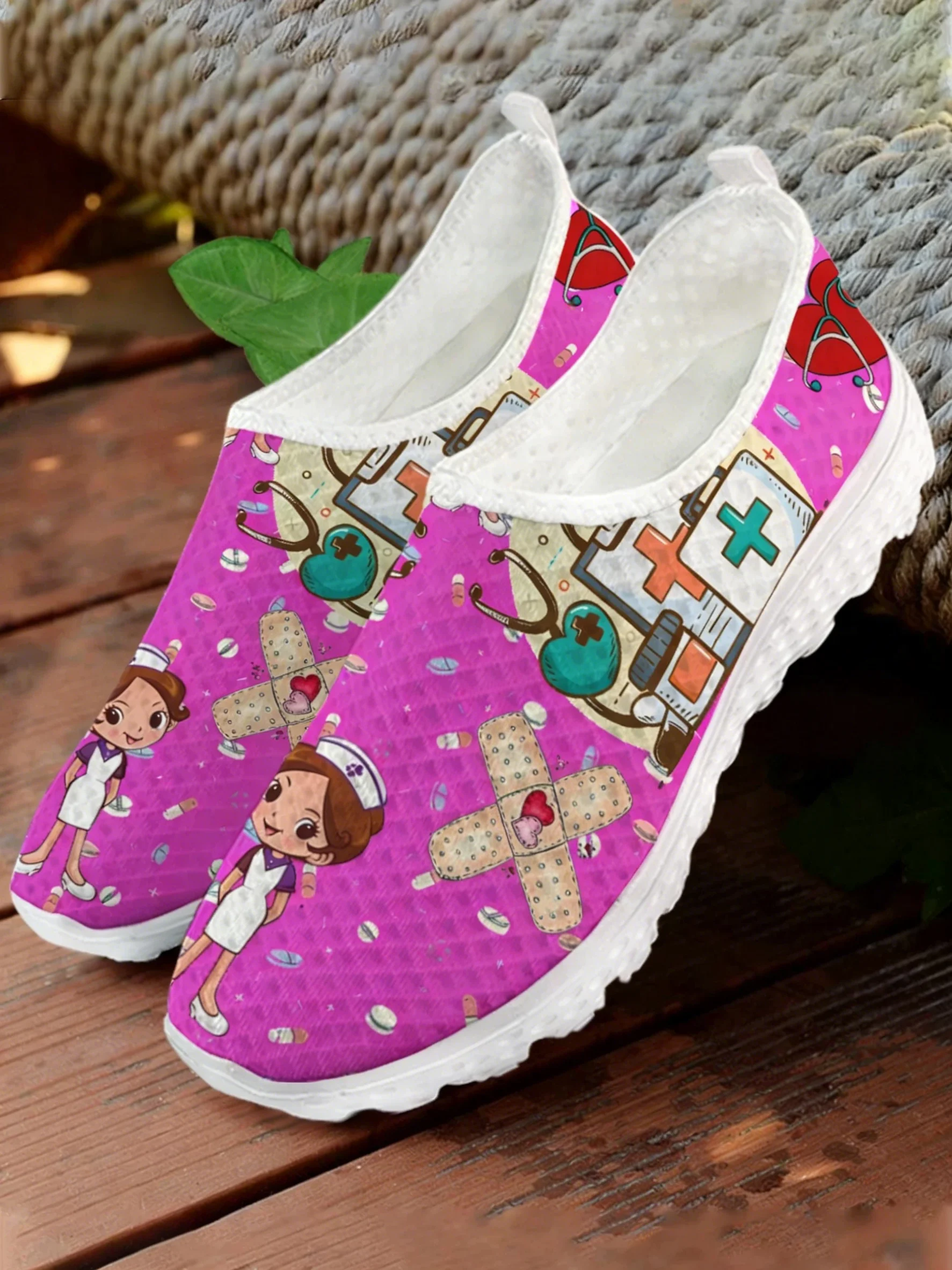 Women Shoes Tennis - Cute Nurse Doctor Medical Print Mesh